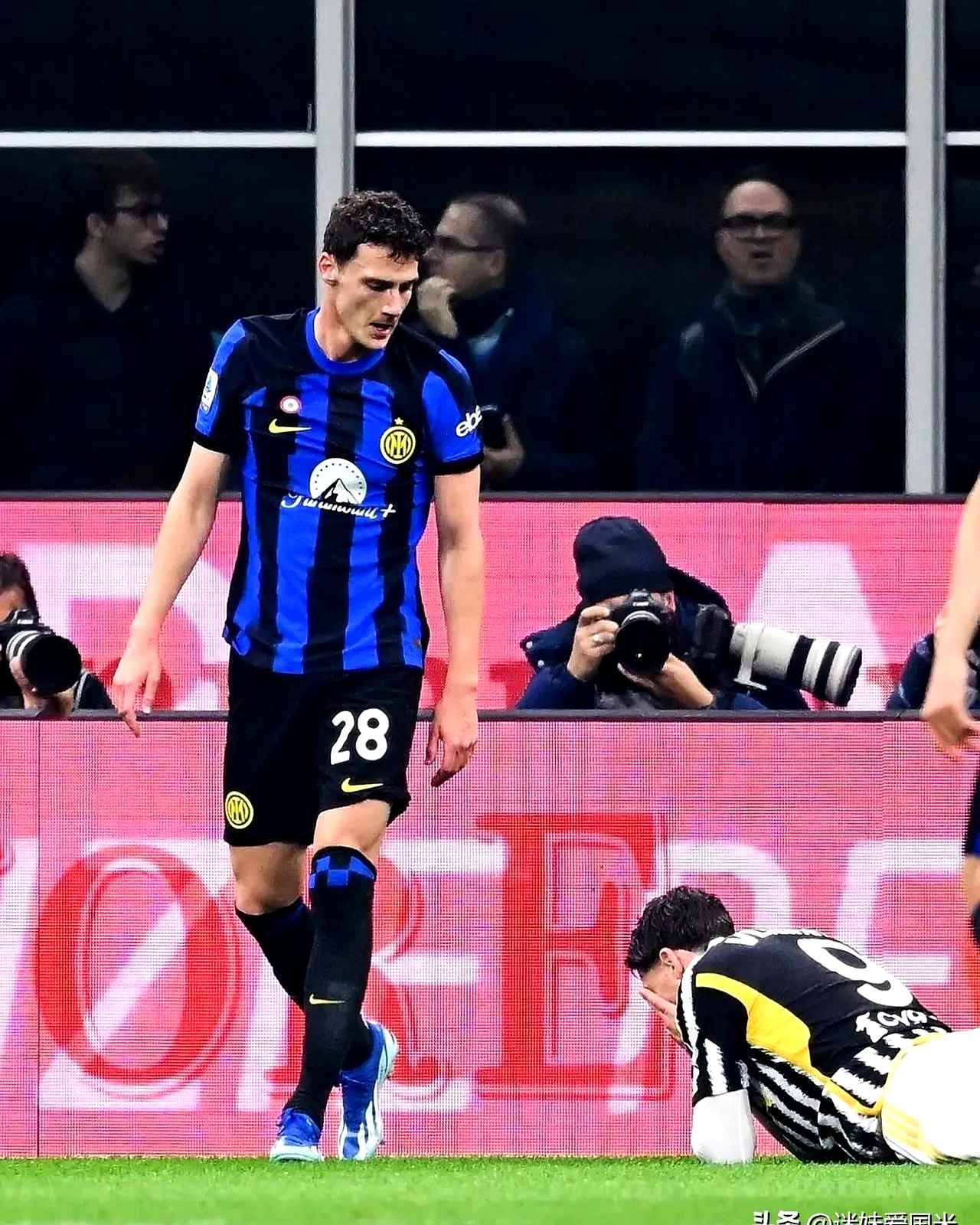 尤文图斯发布备战花絮;集结日内部沟通;欧联任务艰巨;资深球员宣示担当(尤文图斯最新转会汇总) 尤文图斯发布备战花絮;集结日内部沟通;欧联任务艰巨;资深球员宣示担当(尤文图斯最新转会汇总)