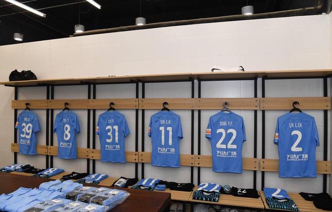 开云官方-法国杯国际比赛日再迎强敌，上海申花更衣室发声，主帅态度——目标明确，更衣室氛围转暖(上海申水足球俱乐部)